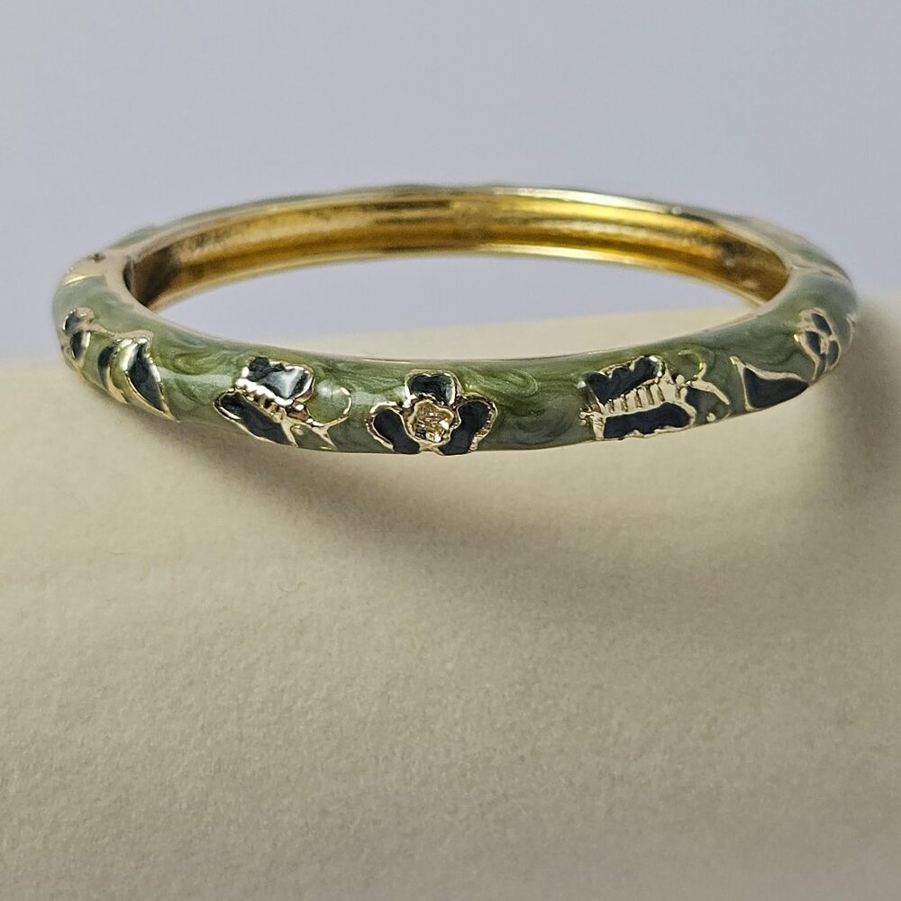 Vintage Jiu Long Xing Green Enamel Butterfly Hinged Bracelet